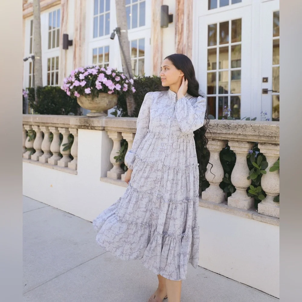 Elegant Floral Maxi Dress - Picture 3 of 8